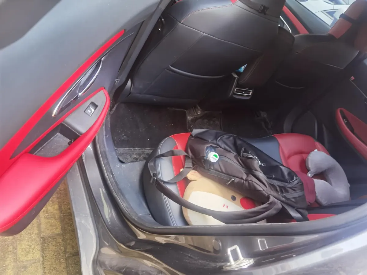 2021 ChangAn UNI-T 1.5T 180HP L4 7DCT,autocango,china used car exporter,china ev exporter,chinese used car exporter,chinese used ev exporter