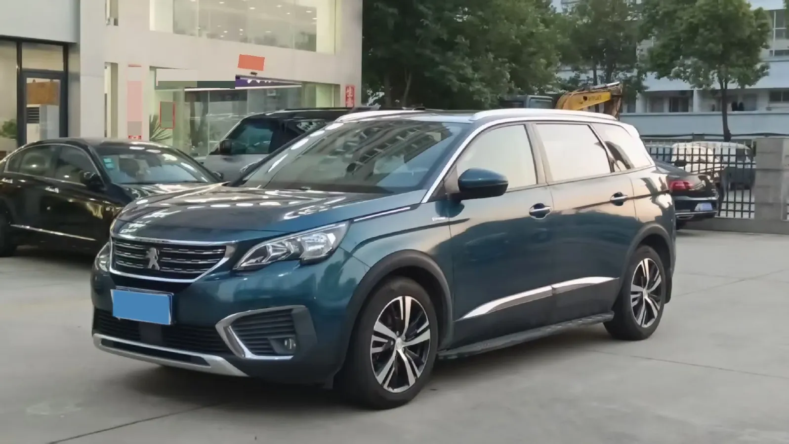 2017 Peugeot 5008 1.6T 167HP L4 6AT,autocango,china used car exporter,china ev exporter,chinese used car exporter,chinese used ev exporter