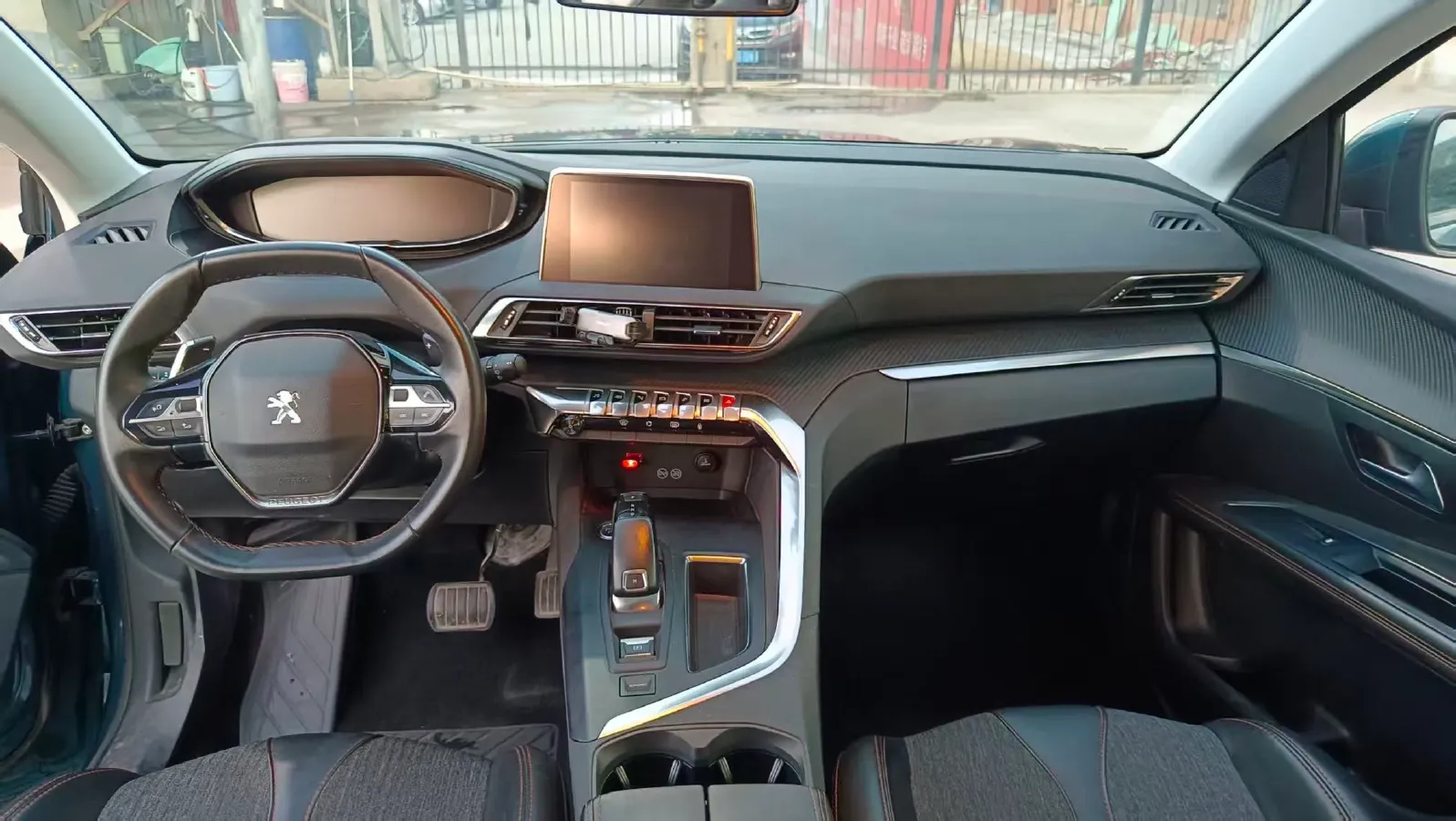 2017 Peugeot 5008 1.6T 167HP L4 6AT,autocango,china used car exporter,china ev exporter,chinese used car exporter,chinese used ev exporter