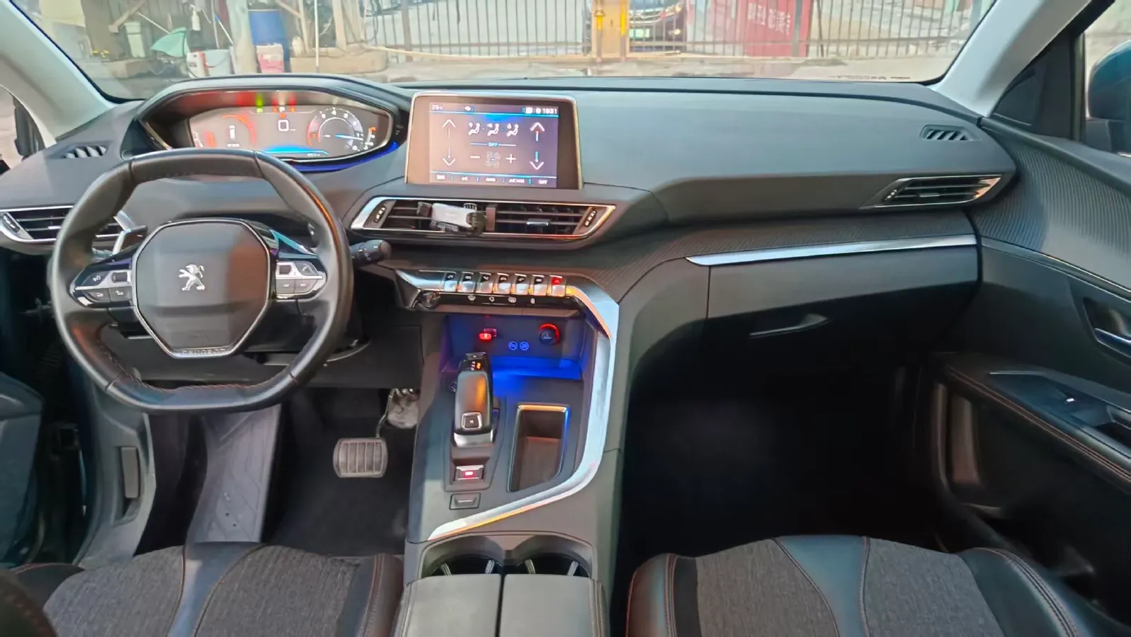 2017 Peugeot 5008 1.6T 167HP L4 6AT,autocango,china used car exporter,china ev exporter,chinese used car exporter,chinese used ev exporter