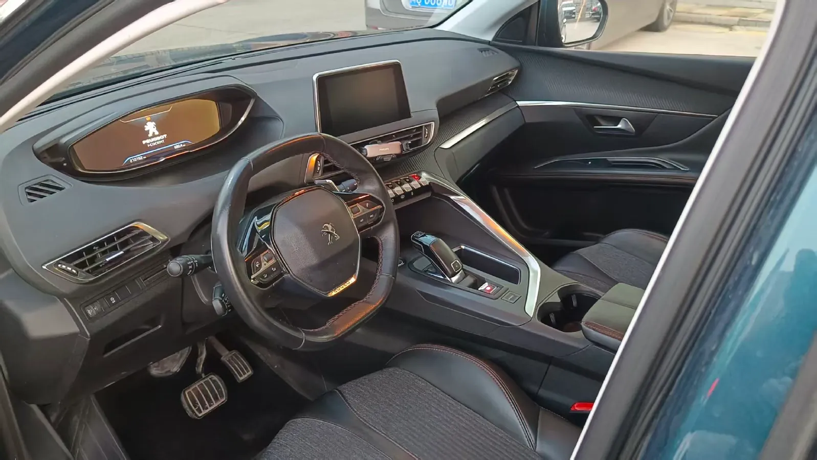 2017 Peugeot 5008 1.6T 167HP L4 6AT,autocango,china used car exporter,china ev exporter,chinese used car exporter,chinese used ev exporter