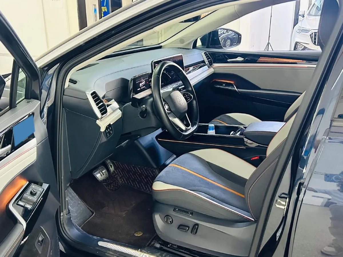 2021 Volkswagen ID.6 Crozz BEV 84.8KWH,autocango,china used car exporter,china ev exporter,chinese used car exporter,chinese used ev exporter