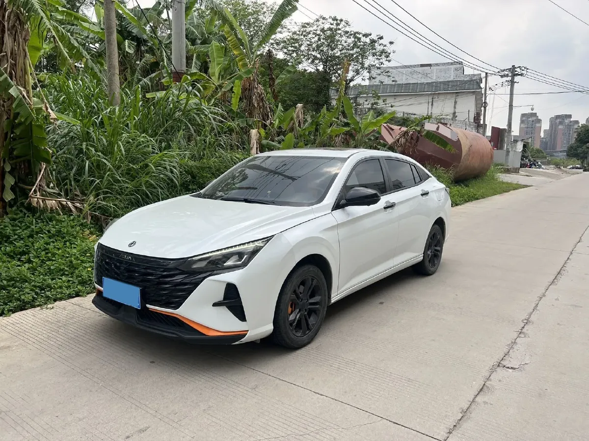 2023 DongFeng Aeolus YiXuan 1.5L 125HP L4 6DCT,autocango,china used car exporter,china ev exporter,chinese used car exporter,chinese used ev exporter