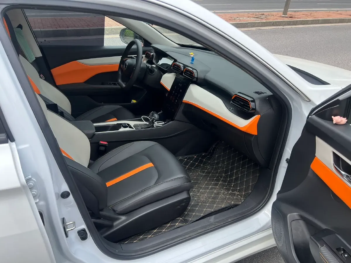 2023 DongFeng Aeolus YiXuan 1.5L 125HP L4 6DCT,autocango,china used car exporter,china ev exporter,chinese used car exporter,chinese used ev exporter