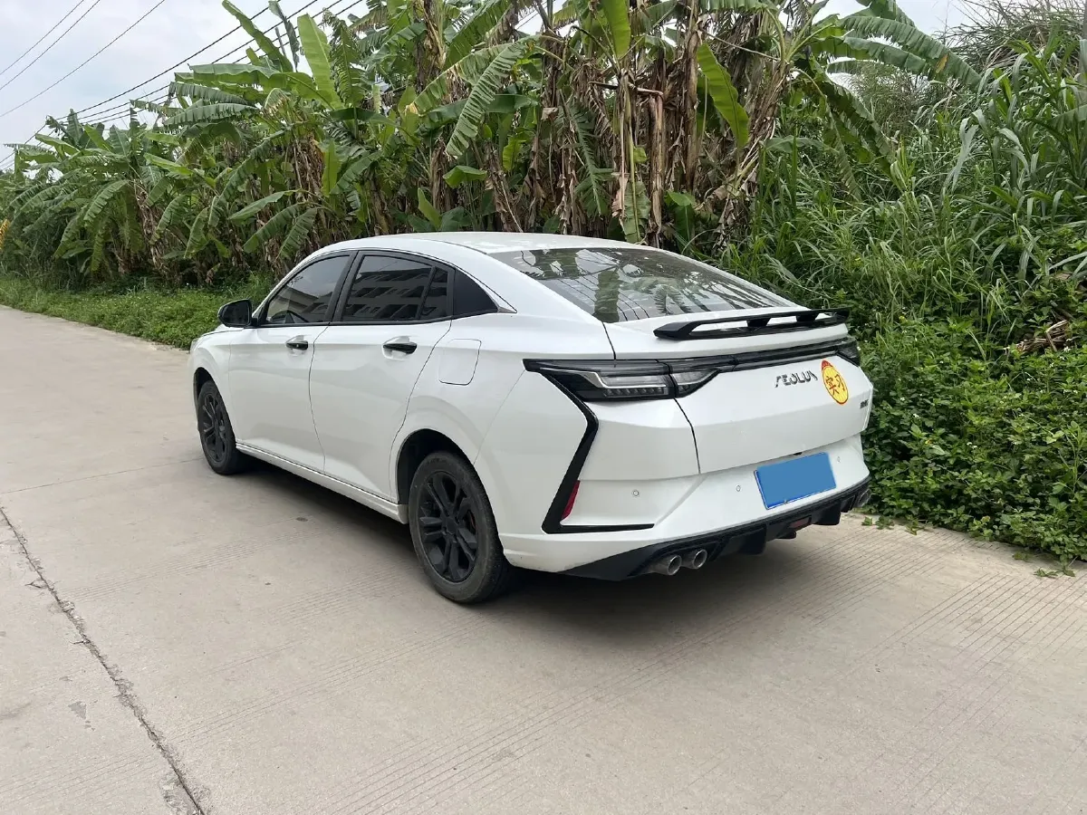 2023 DongFeng Aeolus YiXuan 1.5L 125HP L4 6DCT,autocango,china used car exporter,china ev exporter,chinese used car exporter,chinese used ev exporter