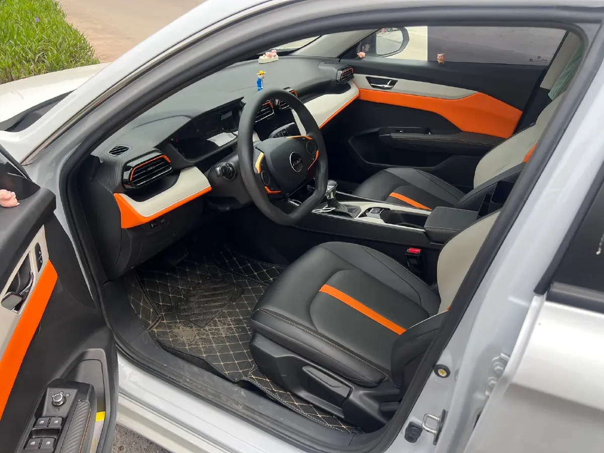 2023 DongFeng Aeolus YiXuan 1.5L 125HP L4 6DCT,autocango,china used car exporter,china ev exporter,chinese used car exporter,chinese used ev exporter