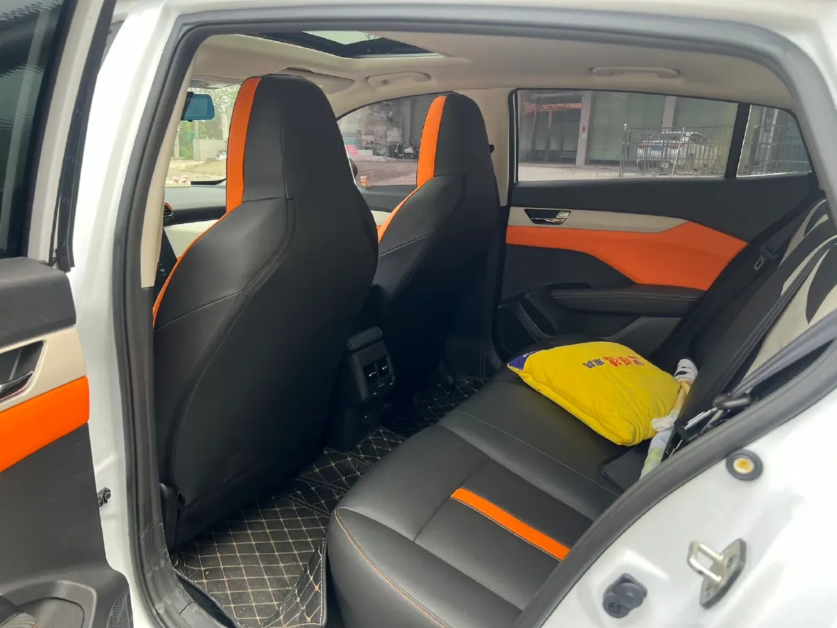 2023 DongFeng Aeolus YiXuan 1.5L 125HP L4 6DCT,autocango,china used car exporter,china ev exporter,chinese used car exporter,chinese used ev exporter