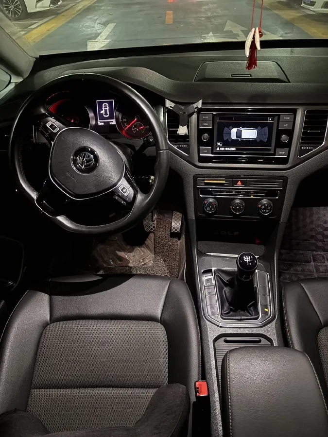 2018 Volkswagen Golf Sportsvan 1.4T 131HP L4 5MT,autocango,china used car exporter,china ev exporter,chinese used car exporter,chinese used ev exporter