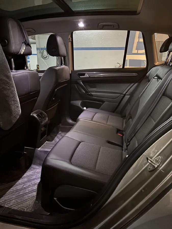 2018 Volkswagen Golf Sportsvan 1.4T 131HP L4 5MT,autocango,china used car exporter,china ev exporter,chinese used car exporter,chinese used ev exporter