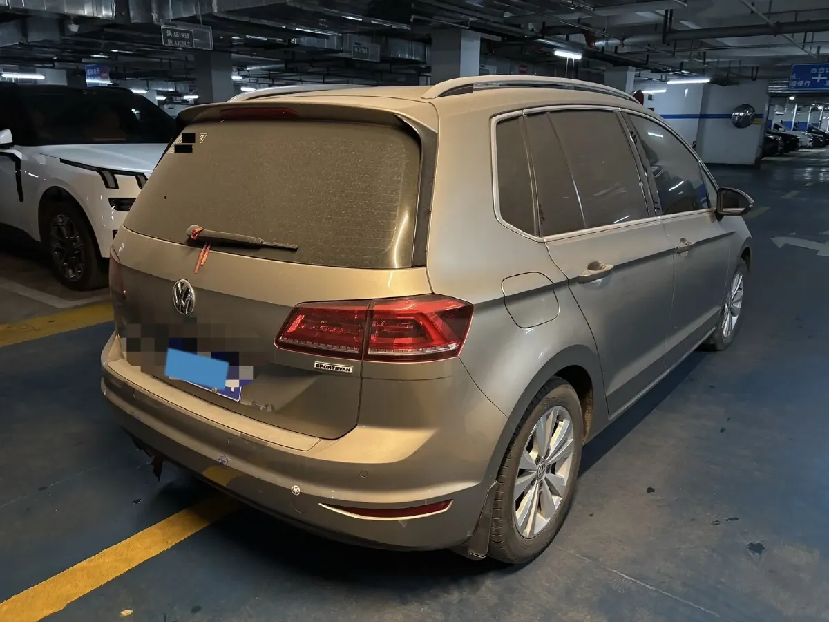 2018 Volkswagen Golf Sportsvan 1.4T 131HP L4 5MT,autocango,china used car exporter,china ev exporter,chinese used car exporter,chinese used ev exporter