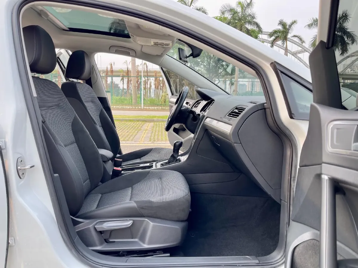 2020 Volkswagen Golf 1.4T 150HP L4 7DCT,autocango,china used car exporter,china ev exporter,chinese used car exporter,chinese used ev exporter