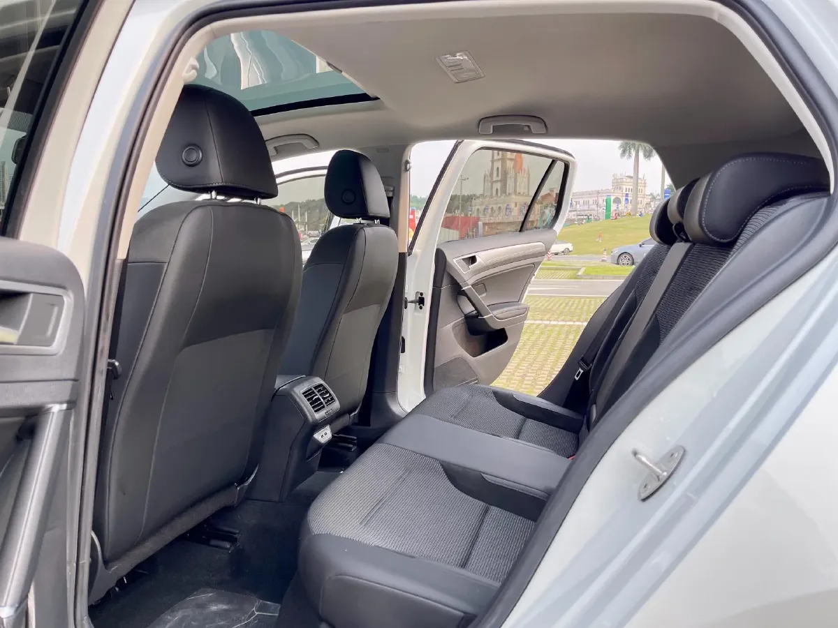 2020 Volkswagen Golf 1.4T 150HP L4 7DCT,autocango,china used car exporter,china ev exporter,chinese used car exporter,chinese used ev exporter