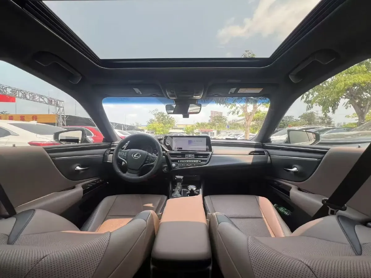 2023 Lexus ES 2.0L 173HP L4 CVT,autocango,china used car exporter,china ev exporter,chinese used car exporter,chinese used ev exporter