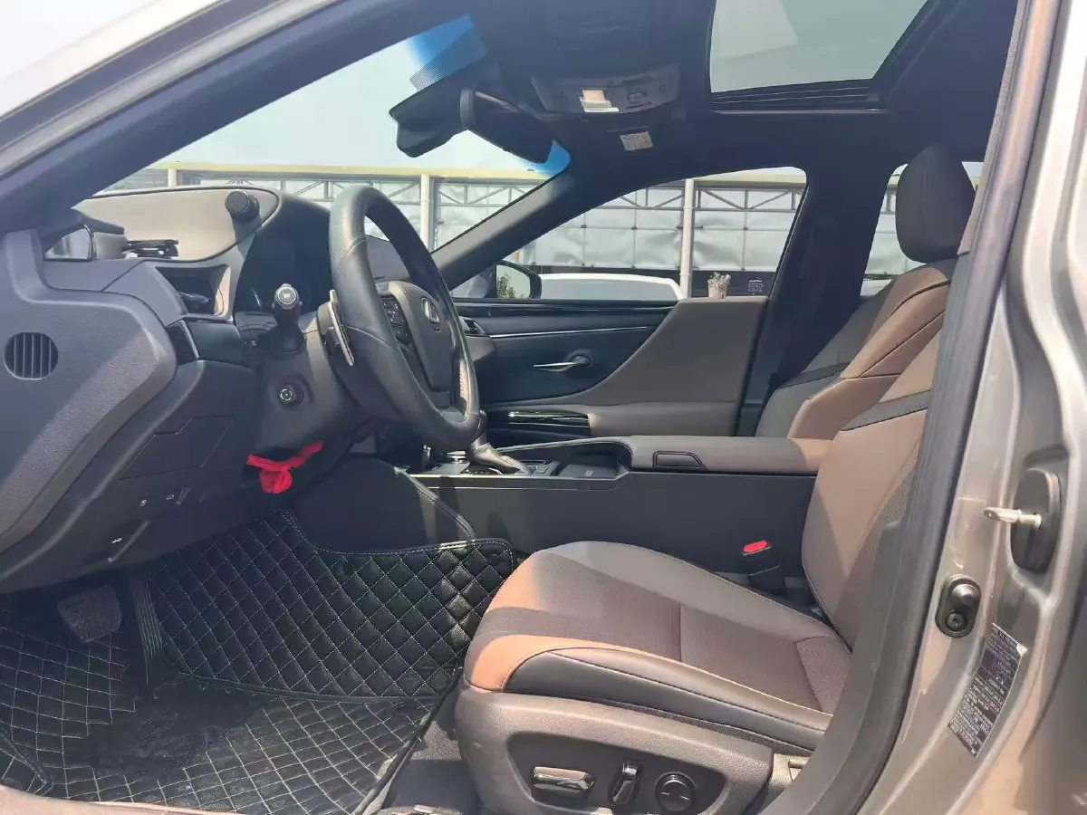 2023 Lexus ES 2.0L 173HP L4 CVT,autocango,china used car exporter,china ev exporter,chinese used car exporter,chinese used ev exporter