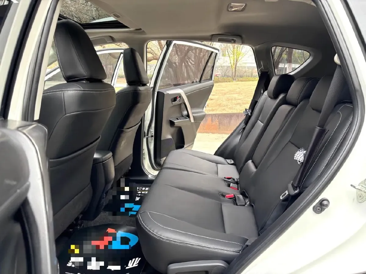 2016 Mitsubishi Outlander 2.0L 150HP L4 CVT,autocango,china used car exporter,china ev exporter,chinese used car exporter,chinese used ev exporter