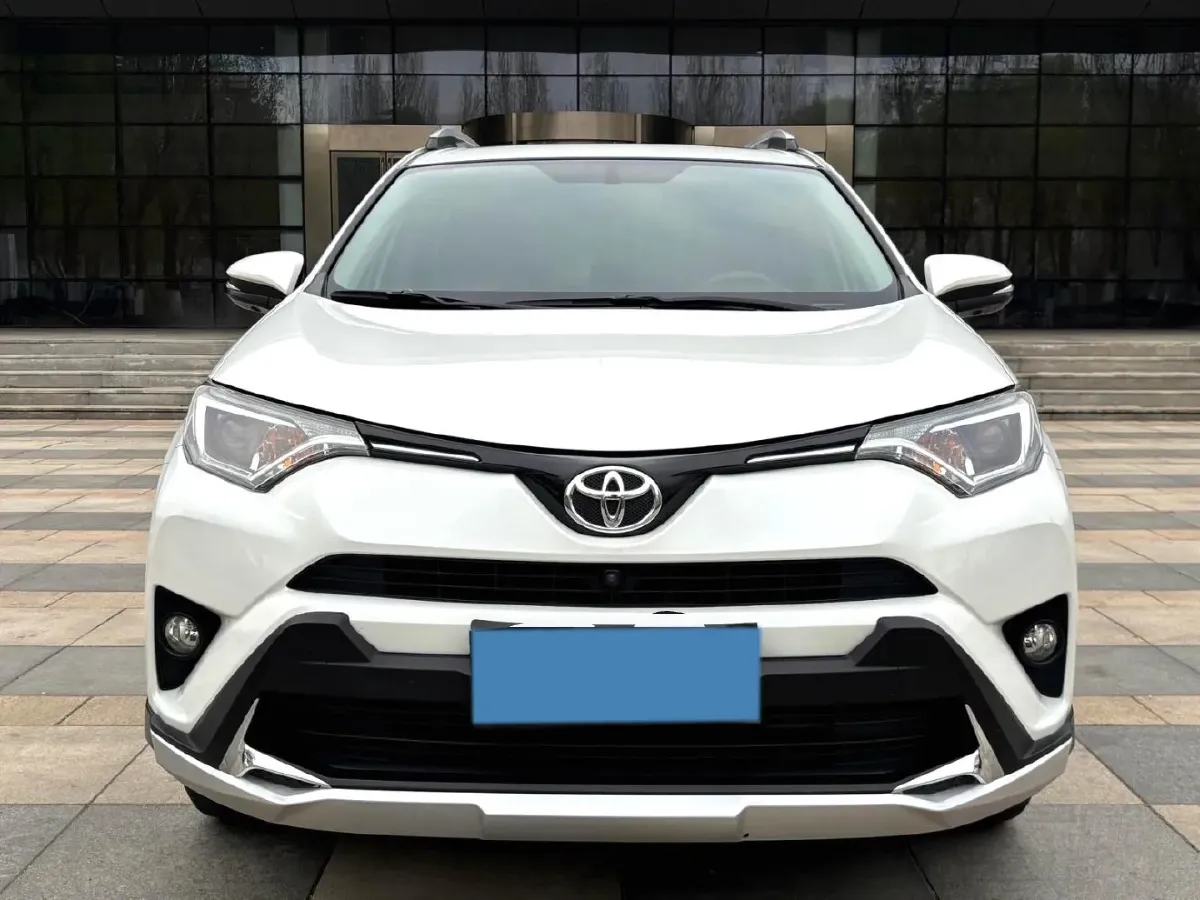 2016 Mitsubishi Outlander 2.0L 150HP L4 CVT,autocango,china used car exporter,china ev exporter,chinese used car exporter,chinese used ev exporter