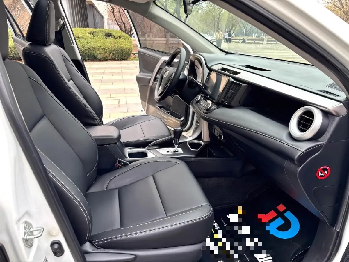 2016 Mitsubishi Outlander 2.0L 150HP L4 CVT,autocango,china used car exporter,china ev exporter,chinese used car exporter,chinese used ev exporter