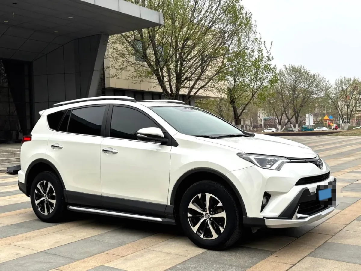 2016 Mitsubishi Outlander 2.0L 150HP L4 CVT,autocango,china used car exporter,china ev exporter,chinese used car exporter,chinese used ev exporter