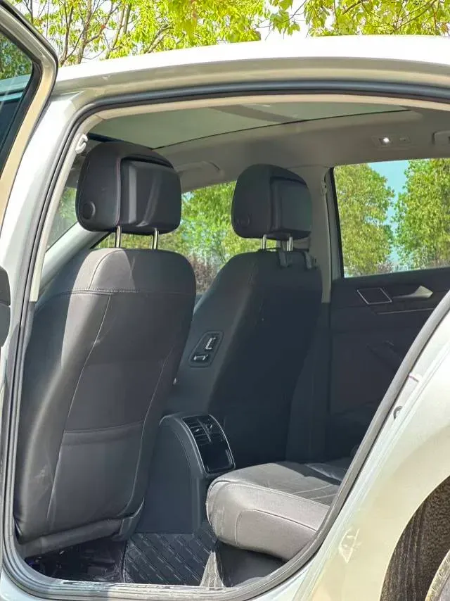 2018 Volkswagen Magotan 1.4T 150HP L4 7DCT,autocango,china used car exporter,china ev exporter,chinese used car exporter,chinese used ev exporter