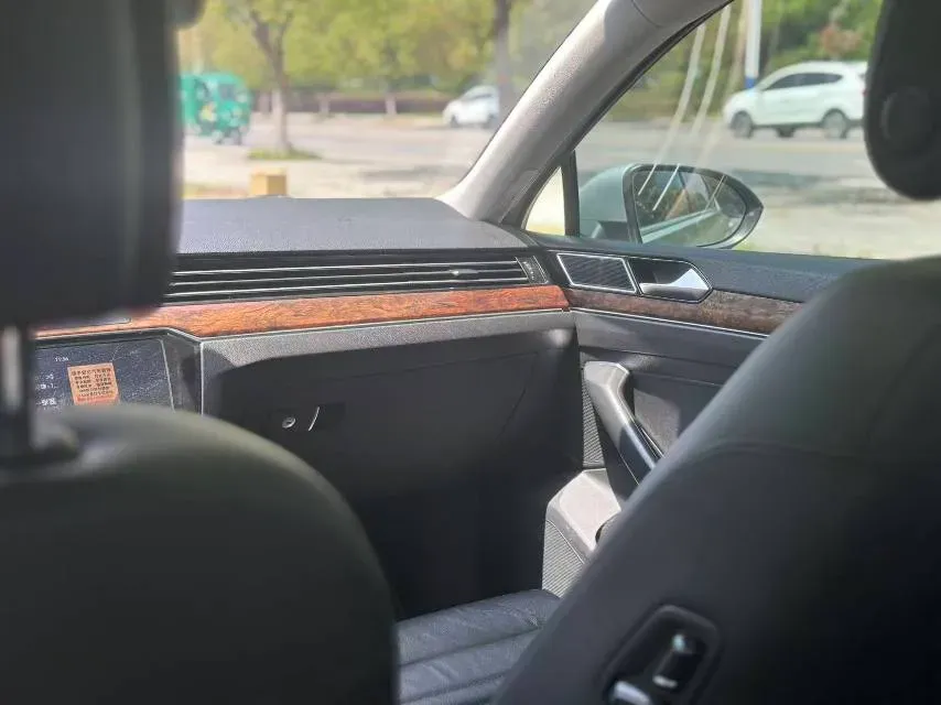 2018 Volkswagen Magotan 1.4T 150HP L4 7DCT,autocango,china used car exporter,china ev exporter,chinese used car exporter,chinese used ev exporter