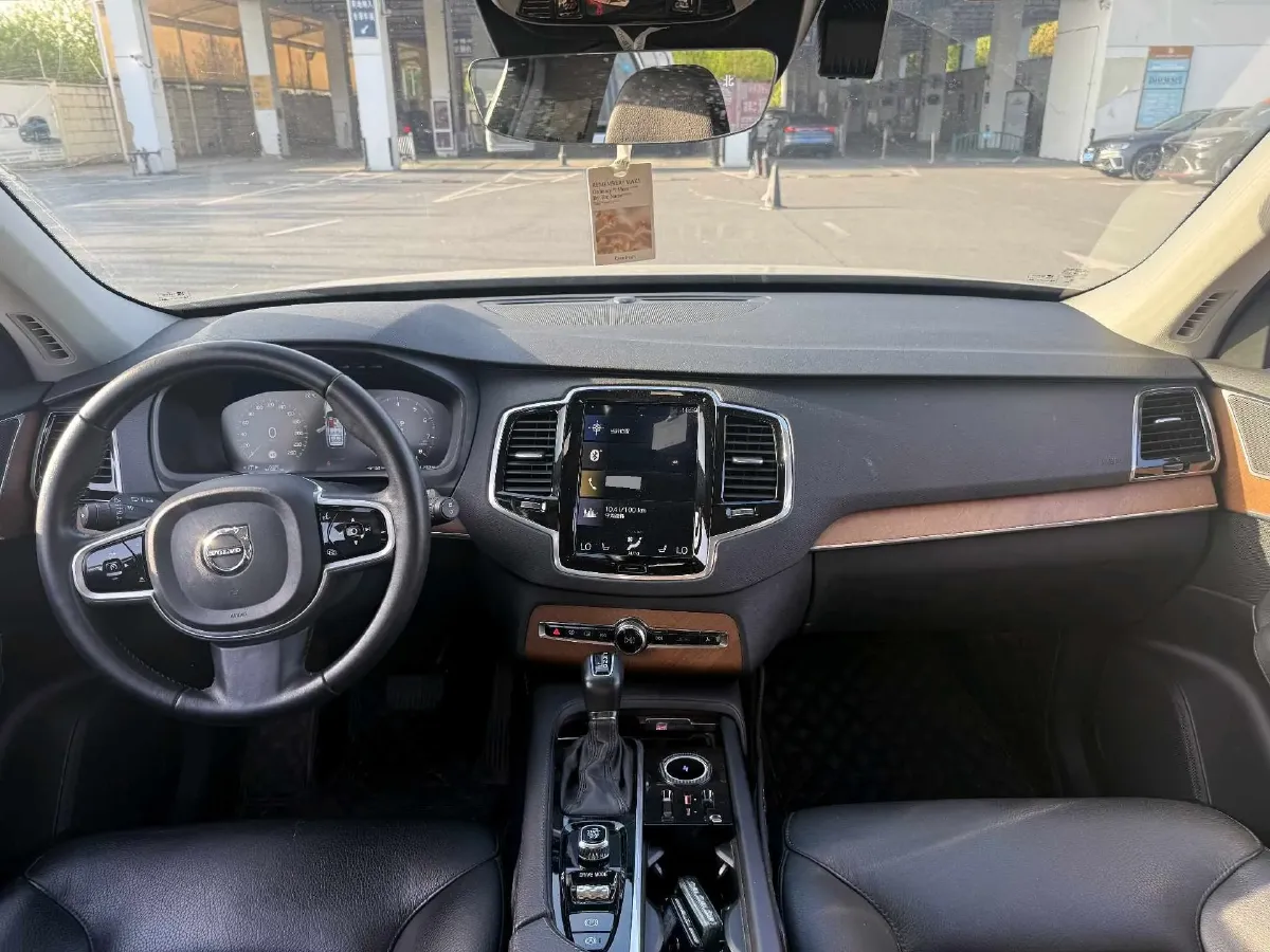 2019 Volvo XC90 2.0T 320HP L4 8AT,autocango,china used car exporter,china ev exporter,chinese used car exporter,chinese used ev exporter