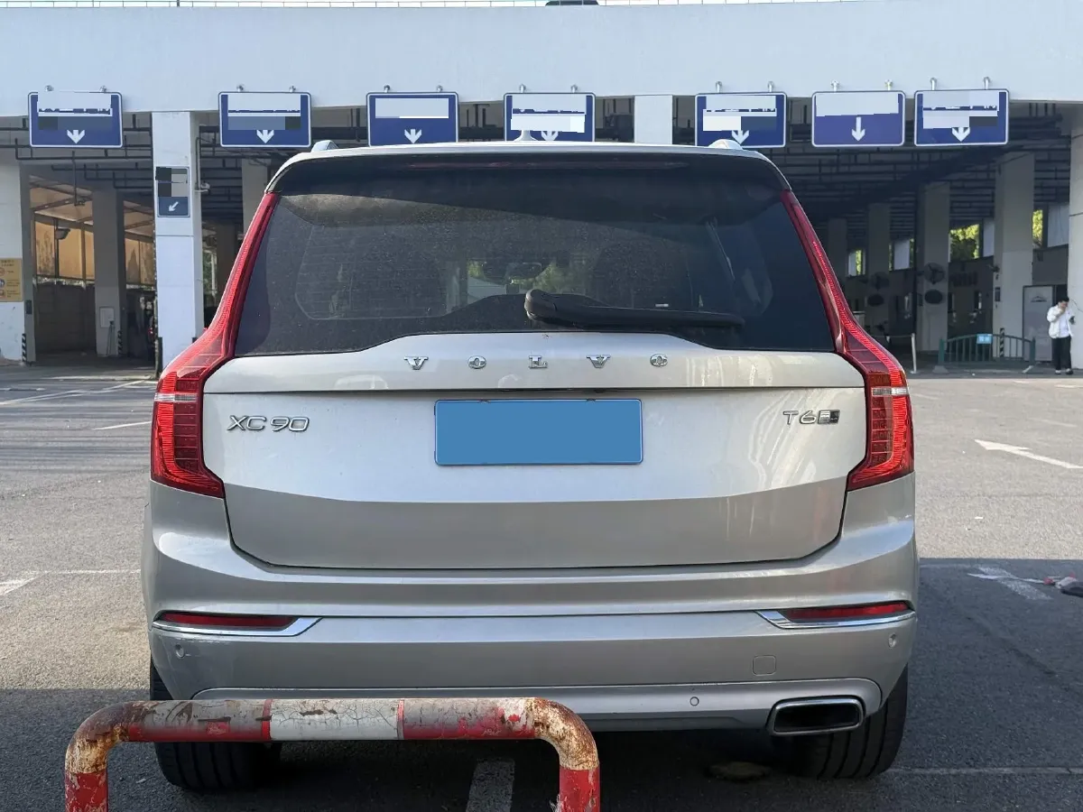 2019 Volvo XC90 2.0T 320HP L4 8AT,autocango,china used car exporter,china ev exporter,chinese used car exporter,chinese used ev exporter