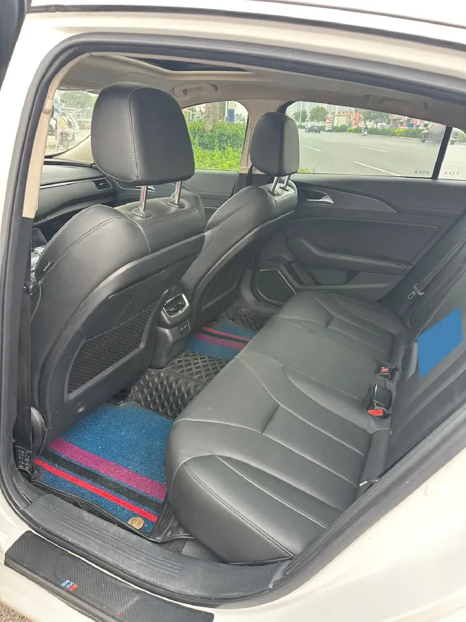 2022 HongQi H5 1.5T 169HP L4 7DCT,autocango,china used car exporter,china ev exporter,chinese used car exporter,chinese used ev exporter