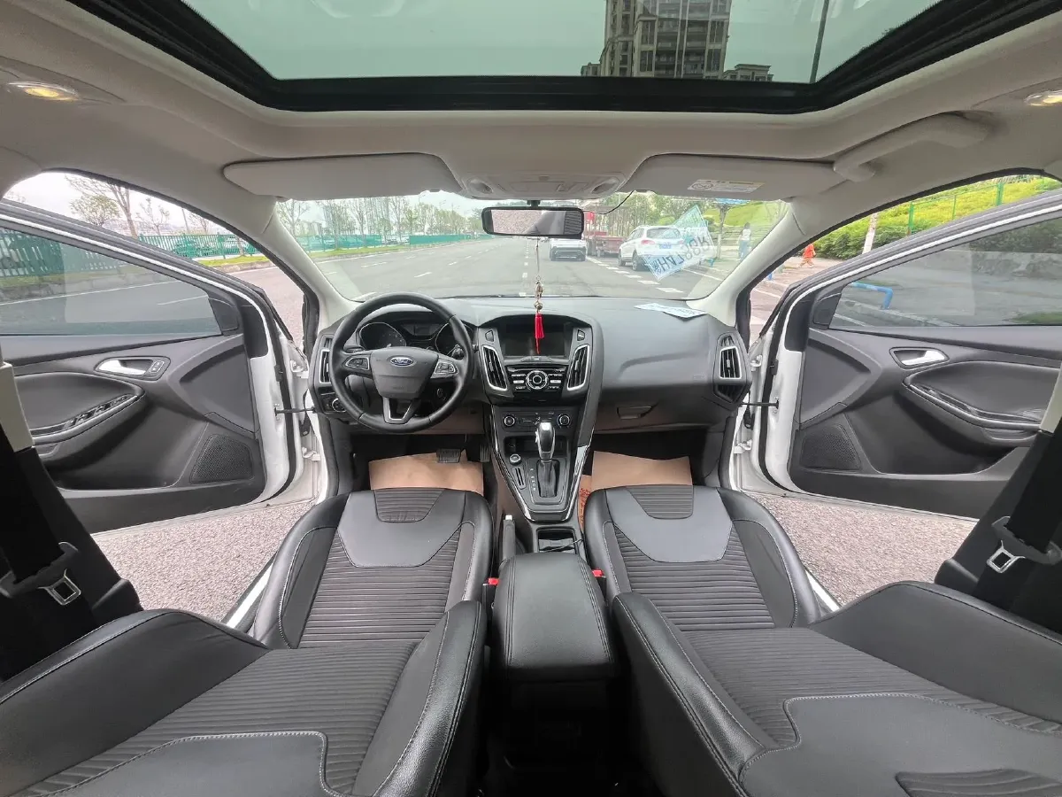 2018 Ford Focus 1.6L 125HP L4 6DCT,autocango,china used car exporter,china ev exporter,chinese used car exporter,chinese used ev exporter