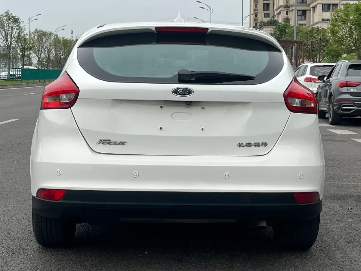 2018 Ford Focus 1.6L 125HP L4 6DCT,autocango,china used car exporter,china ev exporter,chinese used car exporter,chinese used ev exporter