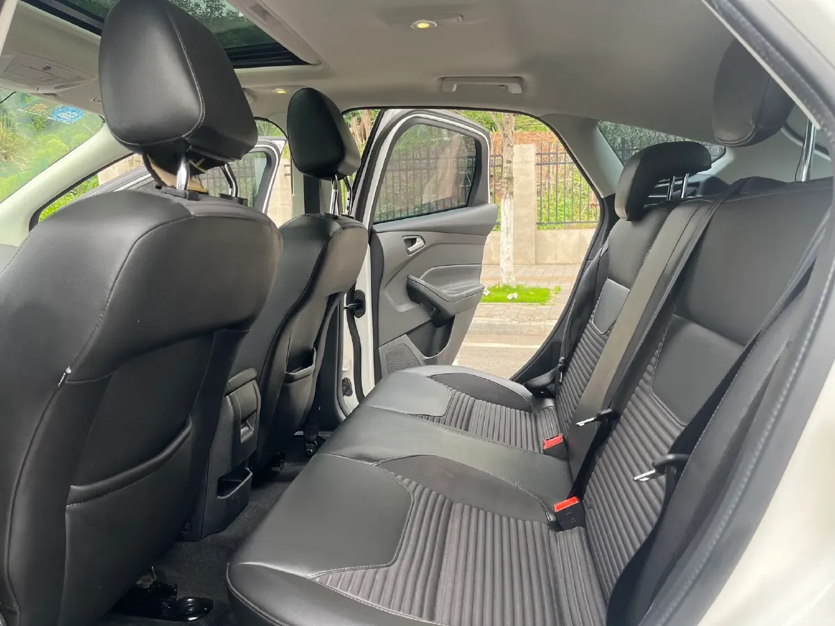 2018 Ford Focus 1.6L 125HP L4 6DCT,autocango,china used car exporter,china ev exporter,chinese used car exporter,chinese used ev exporter