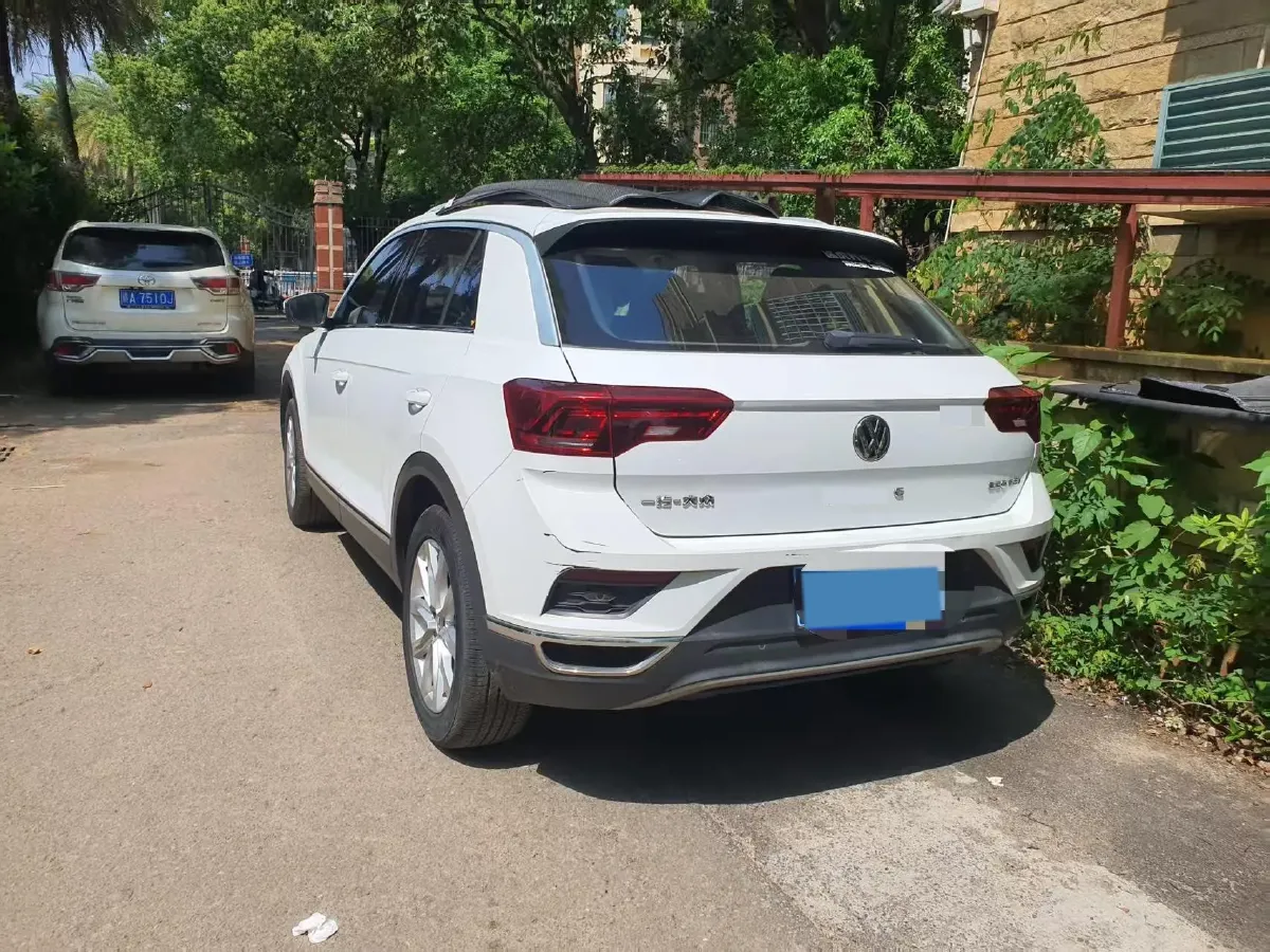 2019 Volkswagen T-Roc 1.4T 131HP L4 7DCT,autocango,china used car exporter,china ev exporter,chinese used car exporter,chinese used ev exporter