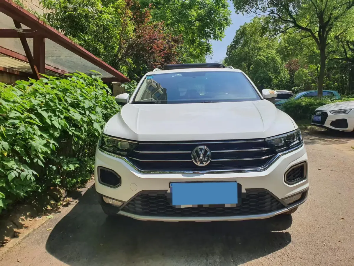 2019 Volkswagen T-Roc 1.4T 131HP L4 7DCT,autocango,china used car exporter,china ev exporter,chinese used car exporter,chinese used ev exporter