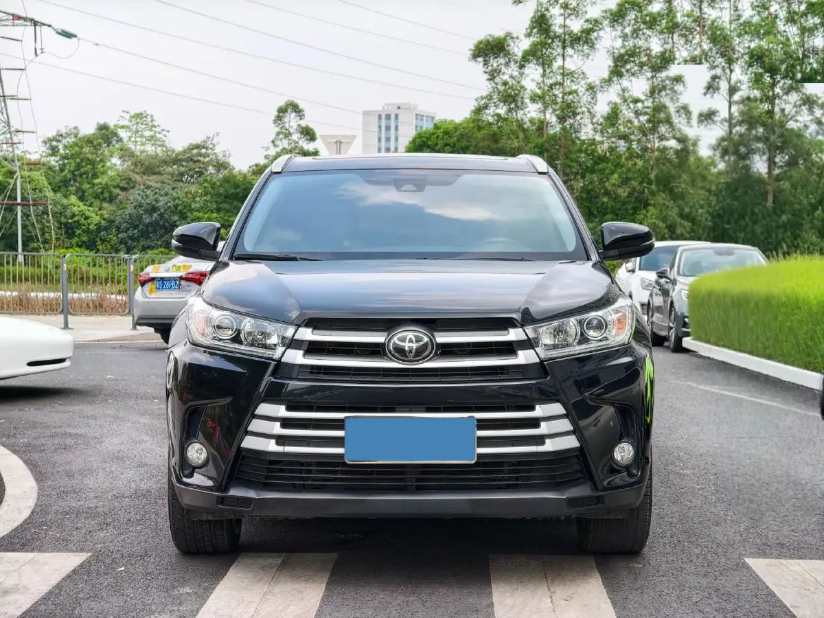 2021 Toyota Highlander 2.0T 220HP L4 6AT,autocango,china used car exporter,china ev exporter,chinese used car exporter,chinese used ev exporter