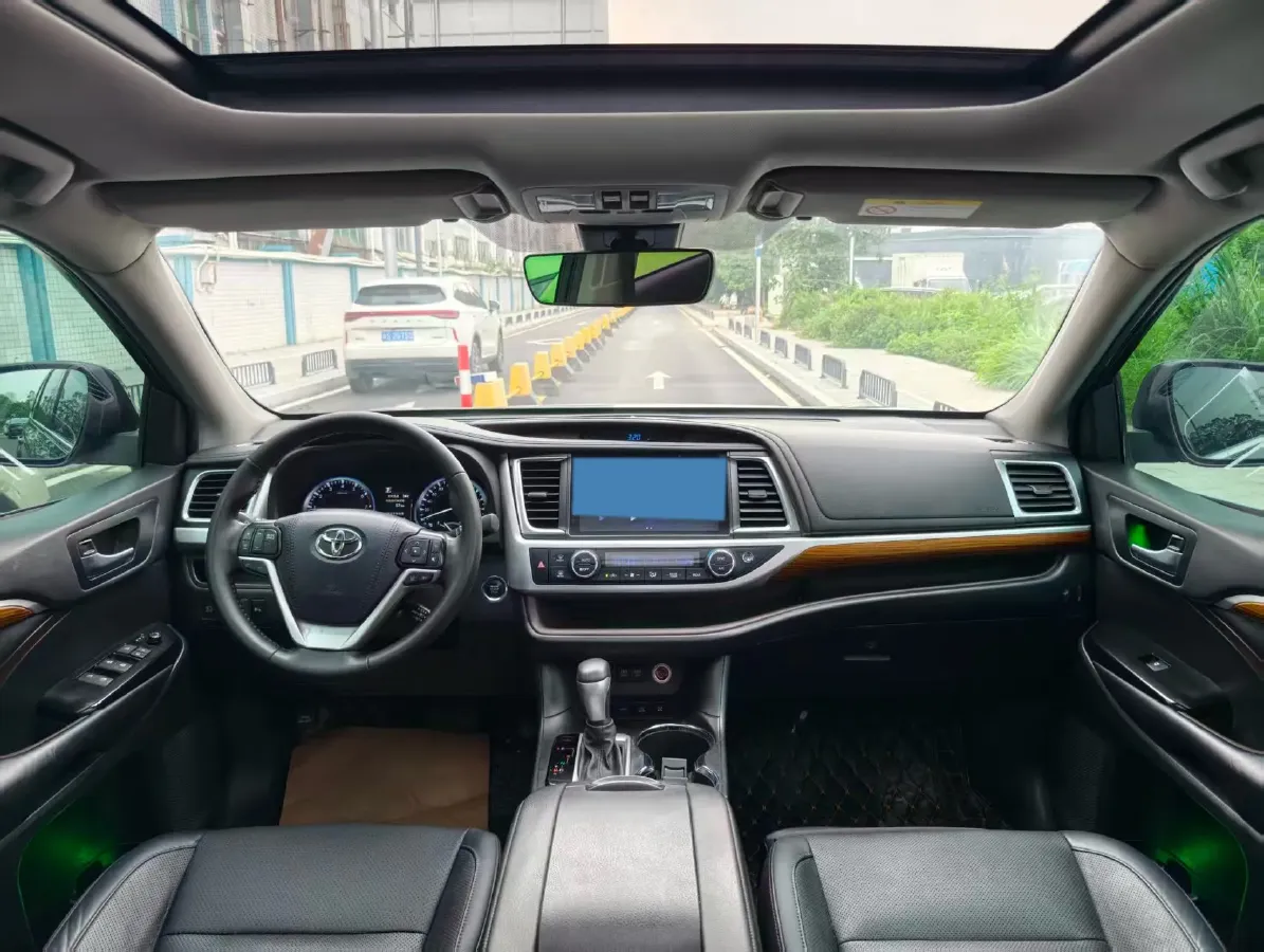 2021 Toyota Highlander 2.0T 220HP L4 6AT,autocango,china used car exporter,china ev exporter,chinese used car exporter,chinese used ev exporter
