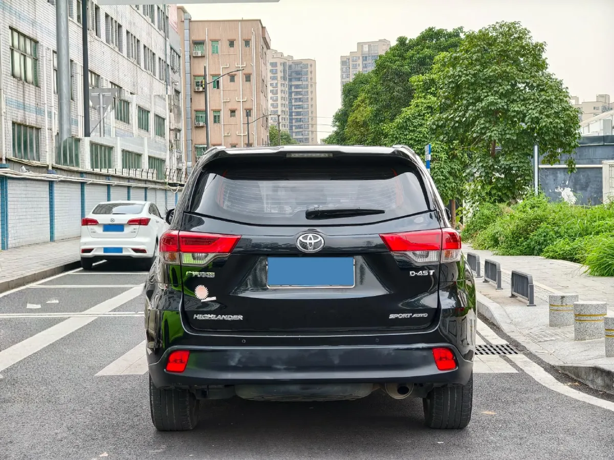 2021 Toyota Highlander 2.0T 220HP L4 6AT,autocango,china used car exporter,china ev exporter,chinese used car exporter,chinese used ev exporter