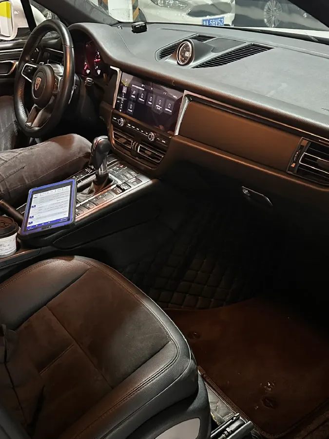 2018 Porsche Macan 2.0T 252HP L4 7DCT,autocango,china used car exporter,china ev exporter,chinese used car exporter,chinese used ev exporter