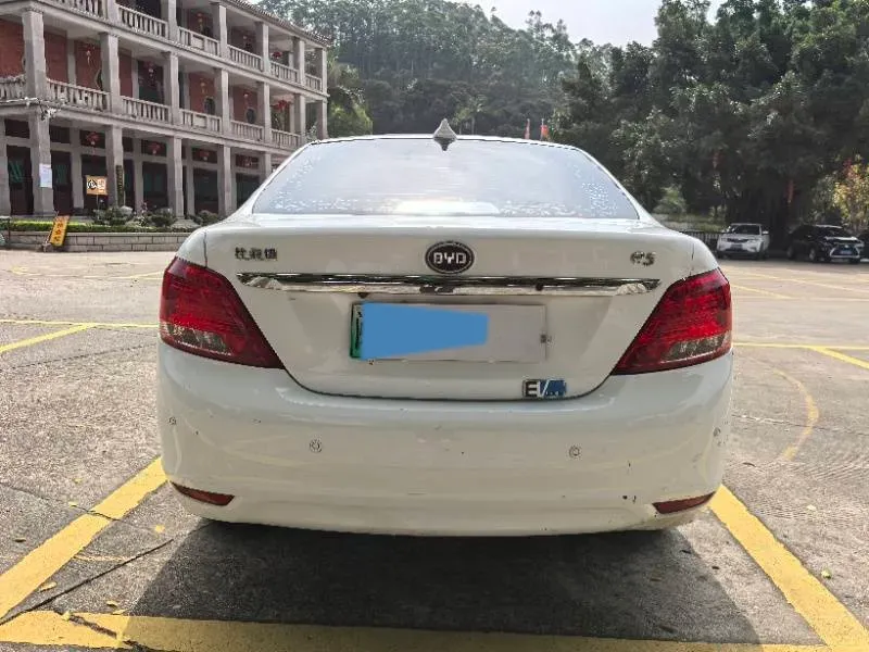 2018 BYD e5 BEV 60.48KWH,autocango,china used car exporter,china ev exporter,chinese used car exporter,chinese used ev exporter