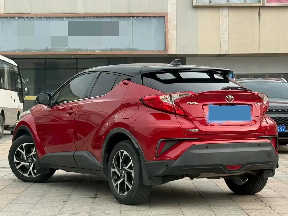 2018 Toyota C-HR 2.0L 171HP L4 CVT,autocango,china used car exporter,china ev exporter,chinese used car exporter,chinese used ev exporter