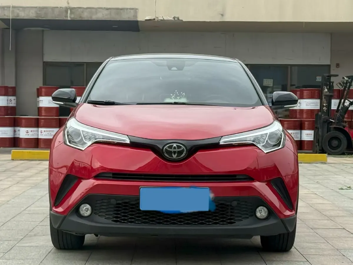 2018 Toyota C-HR 2.0L 171HP L4 CVT,autocango,china used car exporter,china ev exporter,chinese used car exporter,chinese used ev exporter
