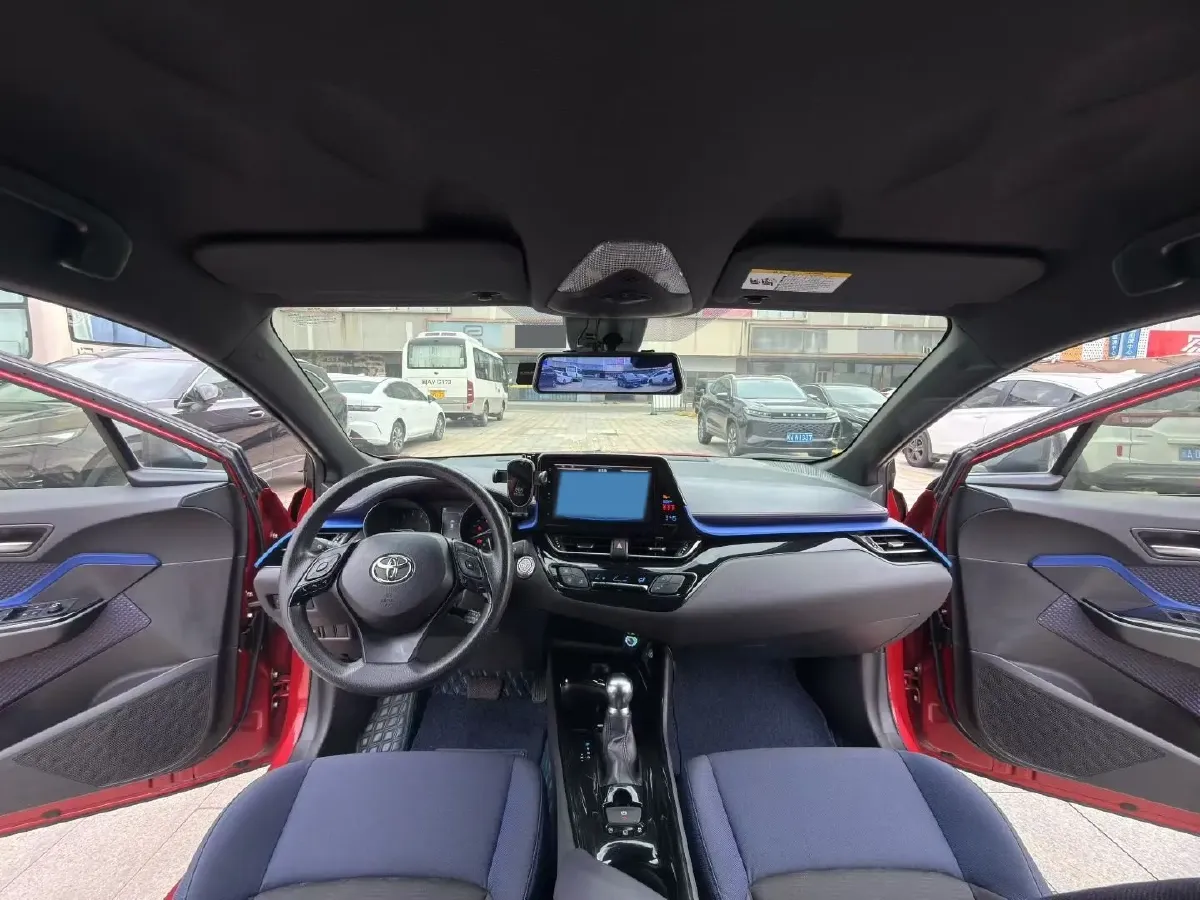 2018 Toyota C-HR 2.0L 171HP L4 CVT,autocango,china used car exporter,china ev exporter,chinese used car exporter,chinese used ev exporter
