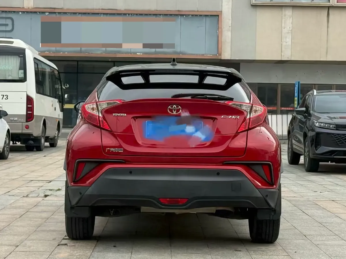 2018 Toyota C-HR 2.0L 171HP L4 CVT,autocango,china used car exporter,china ev exporter,chinese used car exporter,chinese used ev exporter