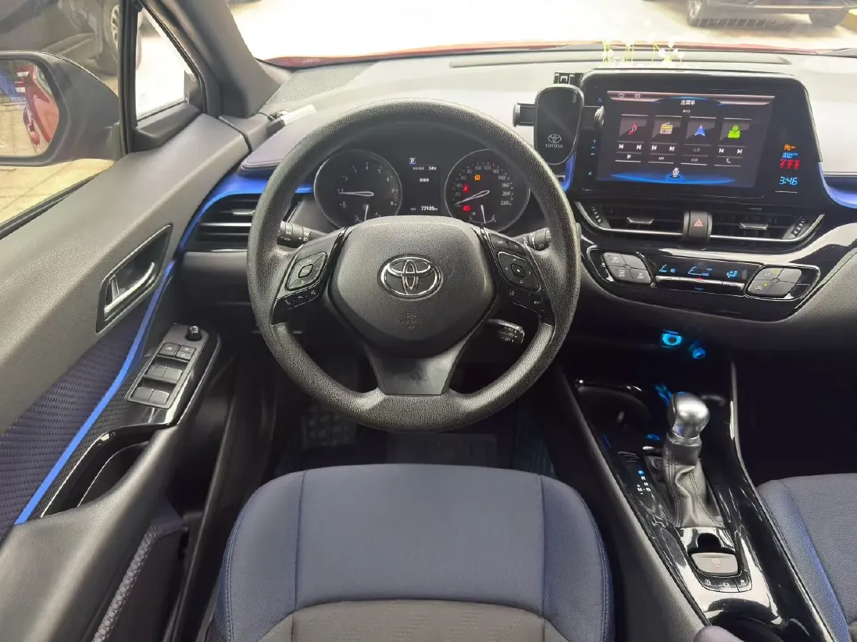 2018 Toyota C-HR 2.0L 171HP L4 CVT,autocango,china used car exporter,china ev exporter,chinese used car exporter,chinese used ev exporter