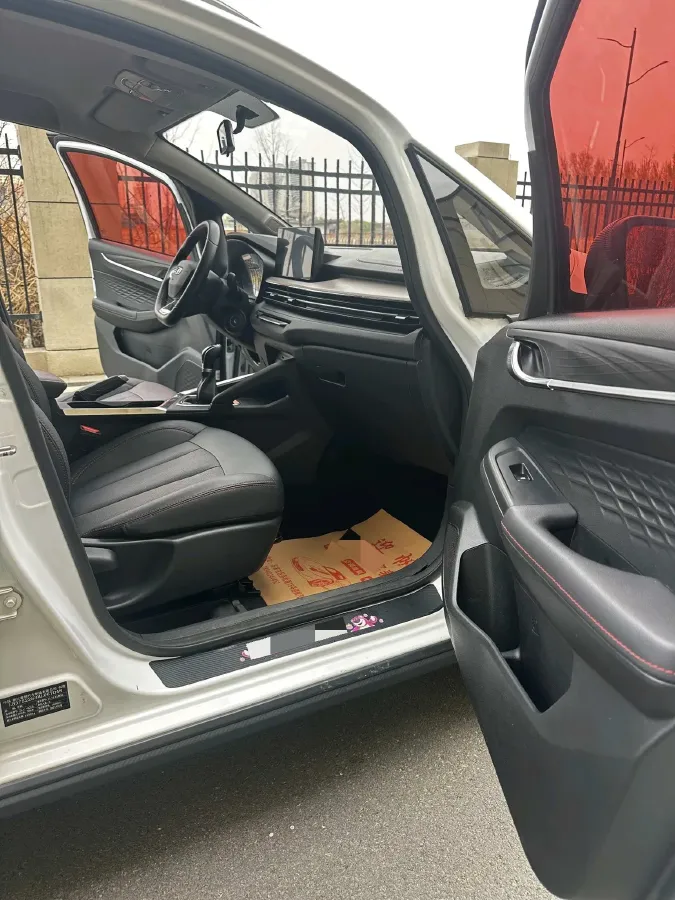 2021 Geely Vision X3 1.5L 109HP L4 5MT,autocango,china used car exporter,china ev exporter,chinese used car exporter,chinese used ev exporter