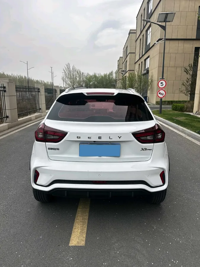 2021 Geely Vision X3 1.5L 109HP L4 5MT,autocango,china used car exporter,china ev exporter,chinese used car exporter,chinese used ev exporter