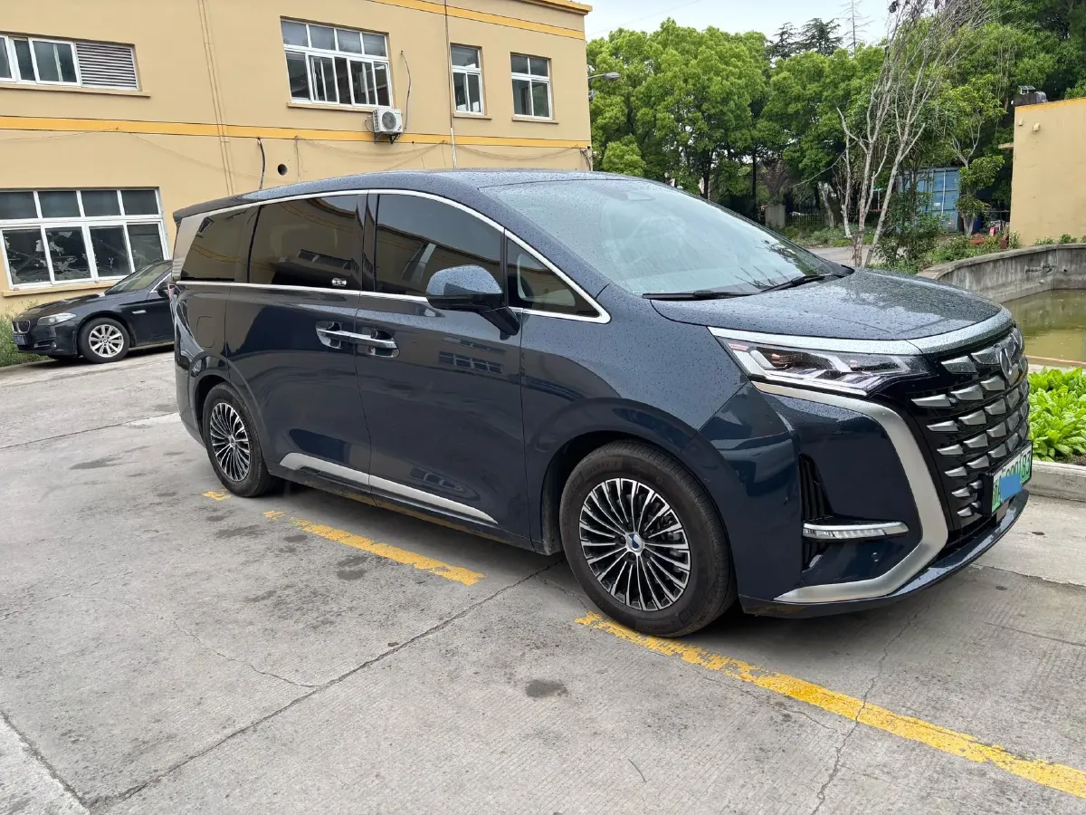 2022 Mercedes-Benz GLC Class 2.0T 197HP L4 9AT,autocango,china used car exporter,china ev exporter,chinese used car exporter,chinese used ev exporter