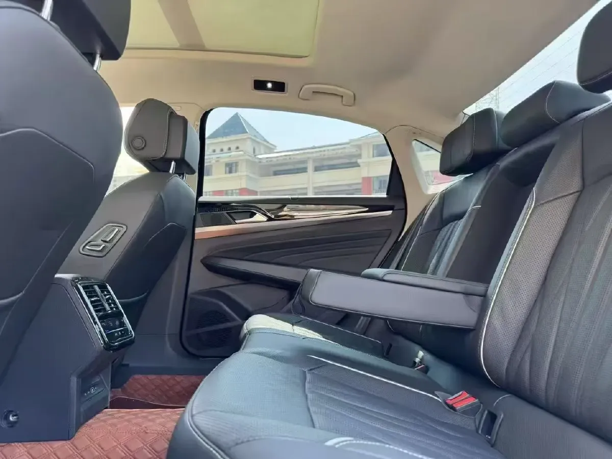 2023 Volkswagen Passat 2.0T 186HP L4 7DCT,autocango,china used car exporter,china ev exporter,chinese used car exporter,chinese used ev exporter