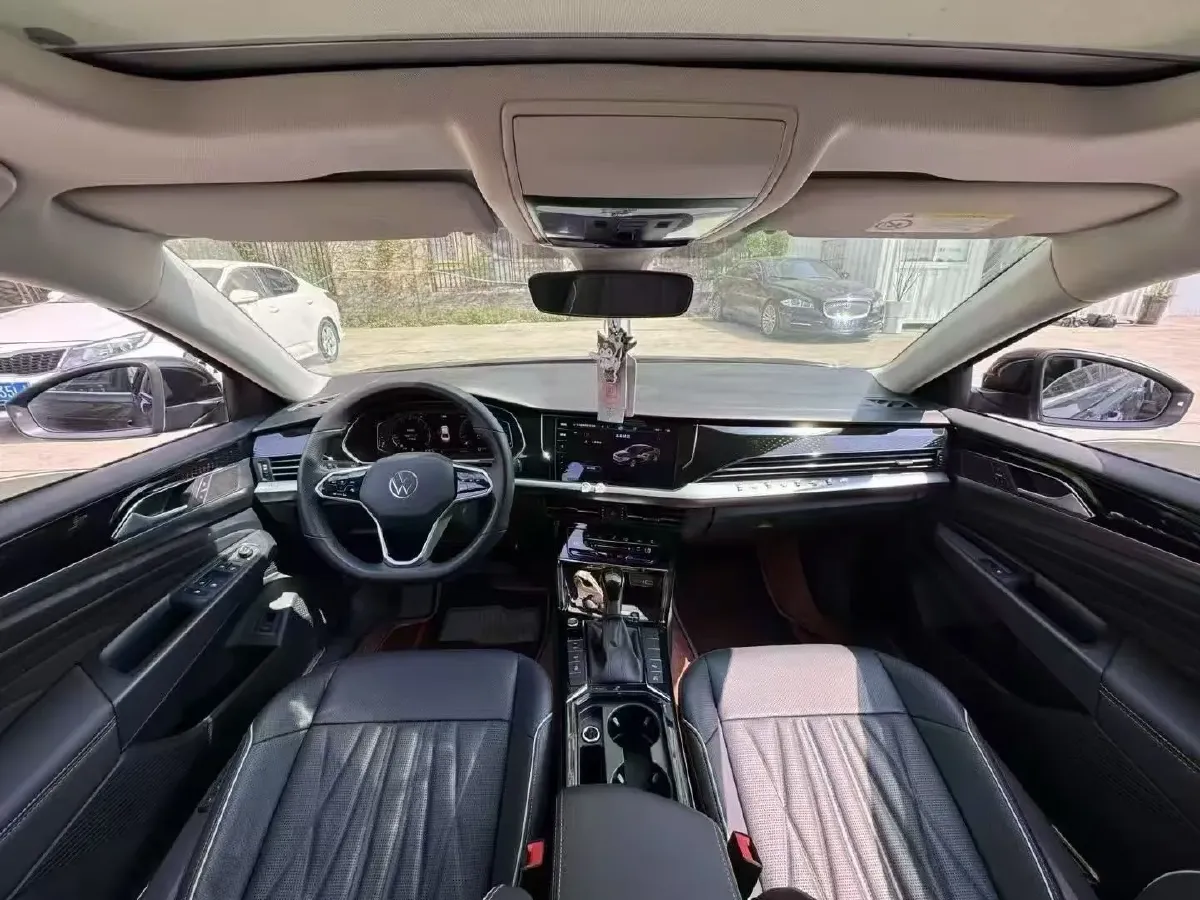 2023 Volkswagen Passat 2.0T 186HP L4 7DCT,autocango,china used car exporter,china ev exporter,chinese used car exporter,chinese used ev exporter