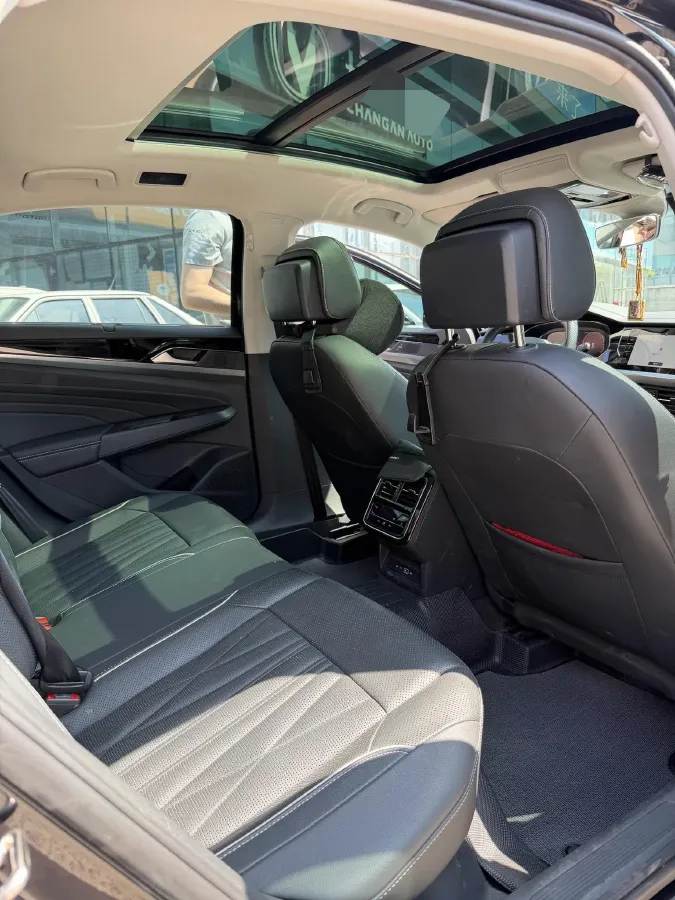 2022 Xpeng P7 BEV 60.2KWH,autocango,china used car exporter,china ev exporter,chinese used car exporter,chinese used ev exporter