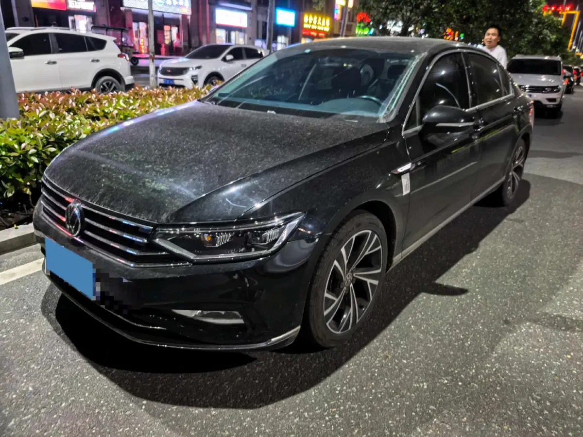 2020 Volkswagen Magotan 2.0T 186HP L4 7DCT,autocango,china used car exporter,china ev exporter,chinese used car exporter,chinese used ev exporter