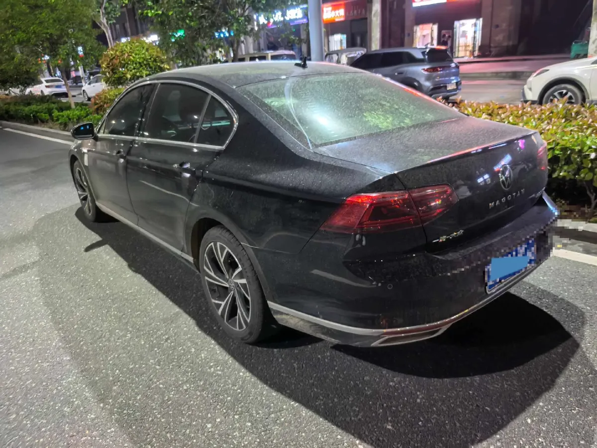 2020 Volkswagen Magotan 2.0T 186HP L4 7DCT,autocango,china used car exporter,china ev exporter,chinese used car exporter,chinese used ev exporter
